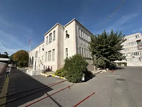 Selçuk Kız İnas Sultanisi, Selçuk Kız Meslek Anadolu Lisesi